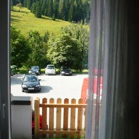 Fryba Apartment *